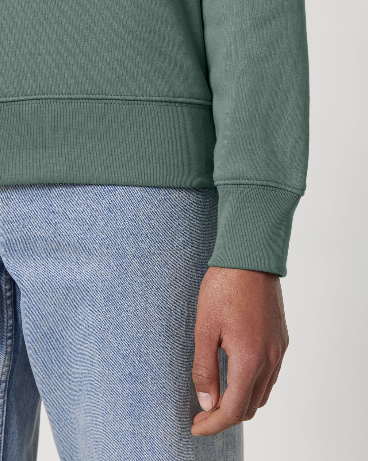 BIO CREWNECK-SWEATSHIRT "MMXX CIRCLE."