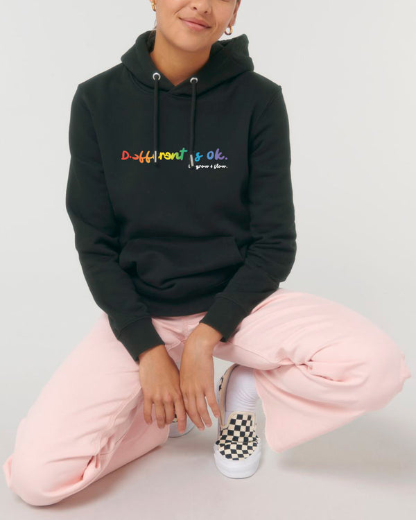 BIO-UNISEX KUSCHELHOODIE "DifferentIsOk.2023."