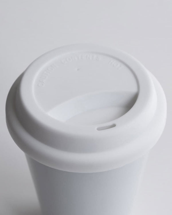 COFFEE-TO-GO BECHER INKL. SILIKONDECKEL "PRIDE. PANDA. WHITE."